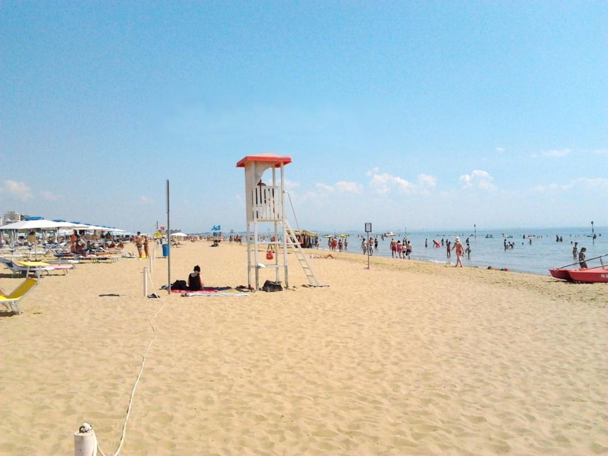 Cristallo Residence Lignano Sabbiadoro Bagian luar foto